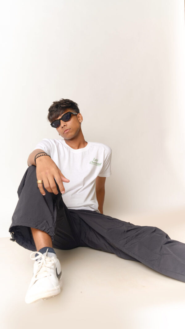 LATE CHECKOUT - Image 2