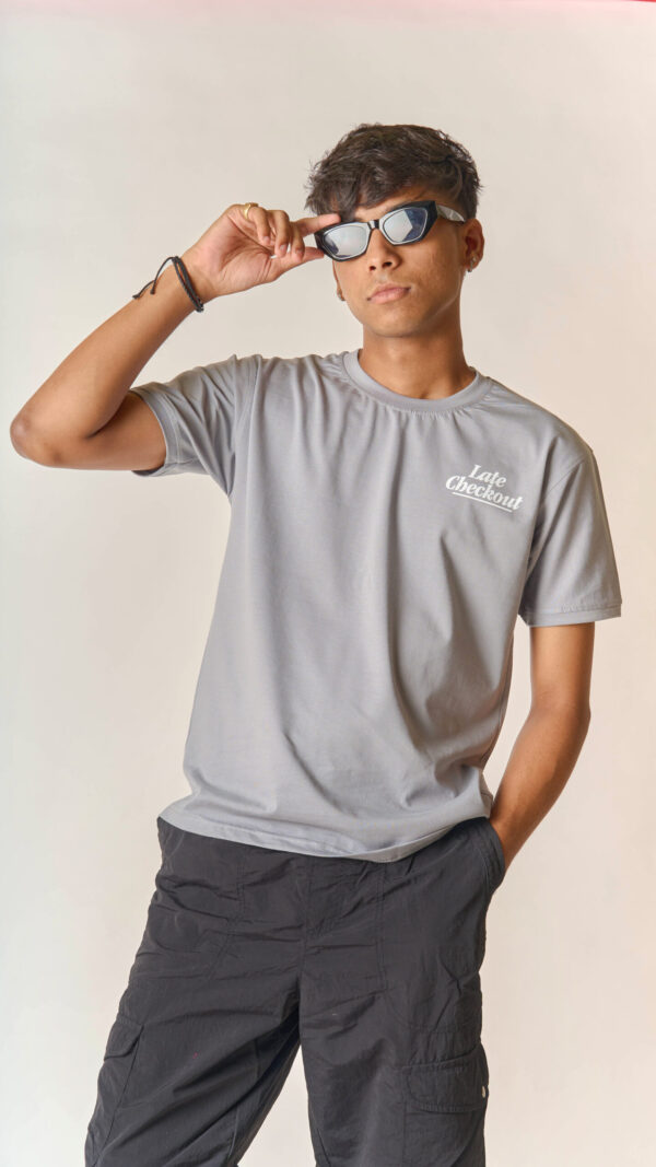 LATE CHECKOUT - Image 6